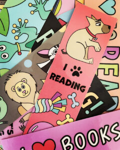 Free Printable Bookmarks to Color! ⋆ The Hollydog Blog
