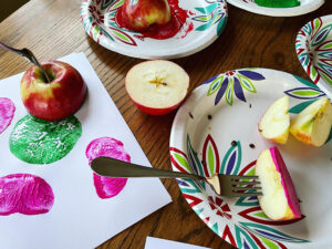 Fun Apple Painting Process Art for Kids! ⋆ The Hollydog Blog