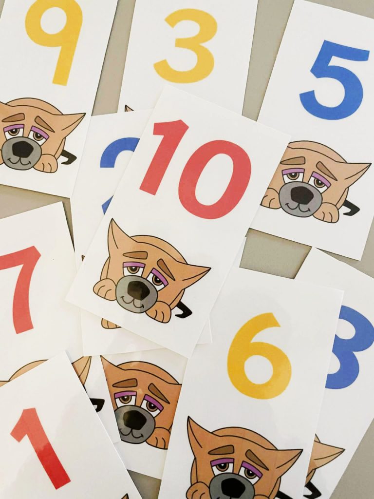 Hollydog Number Cards for Preschool! Free Printable Number Flashcards!