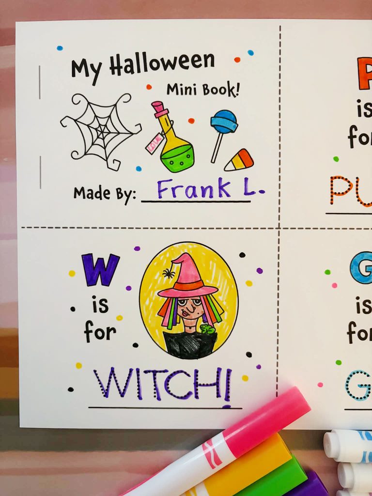 Free Printable Halloween Mini Books for Preschool!